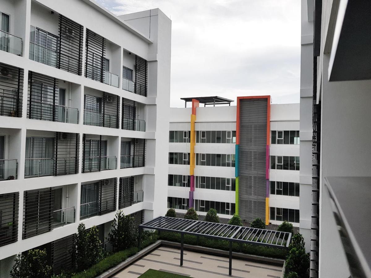 Laxzone 2.0 Apartment Кота Кинабалу Екстериор снимка
